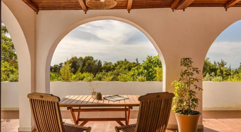Holiday apartment with jacuzzi, patio & garden | Dogs allowed — photo 2