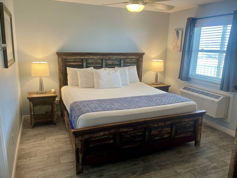 Condo | Close to the beach | Pet-friendly — photo 4