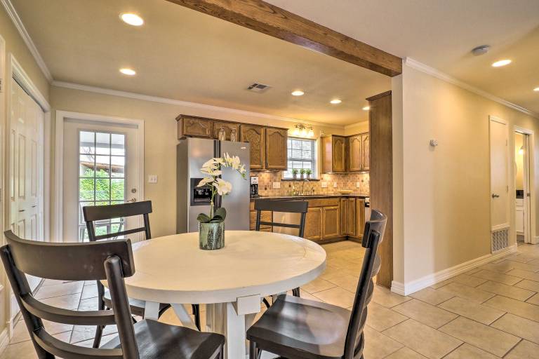 Pet-Friendly Georgetown Home < 1 Mi to Dtwn! — photo 2