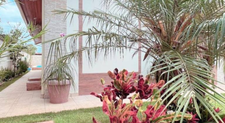 Vacation home with pool & jacuzzi in Sao Jose