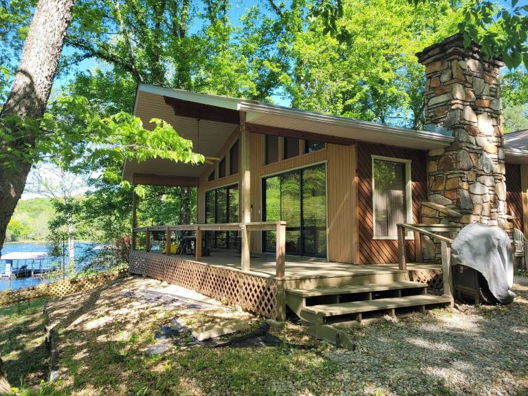 Cabin  Bull Shoals