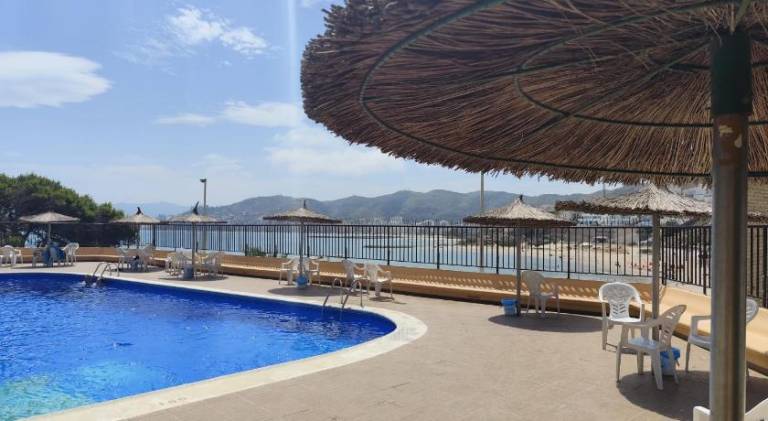 Charming rental apartment with terrace & private pool | Next to the beach | Pets are welcome — photo 3
