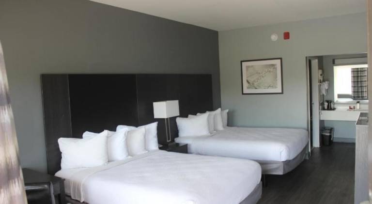 Riverfront Inn — photo 2