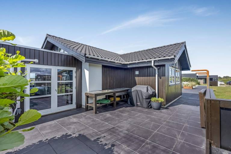 Fully equipped ample house with yard | Close to the beach | Dogs allowed in Lokken