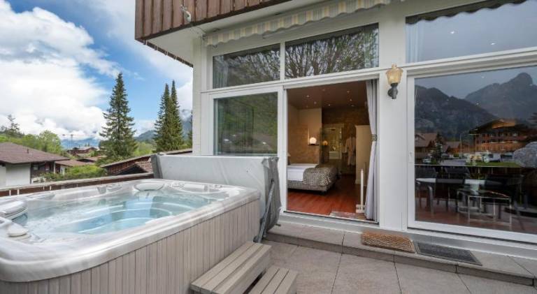 Holiday apartment with pool & jacuzzi | Pets are welcome — photo 3