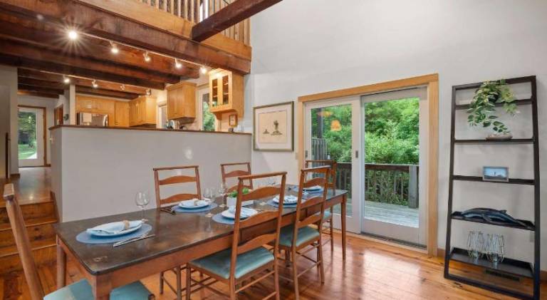 Vacation home with grill, garden & patio — photo 4