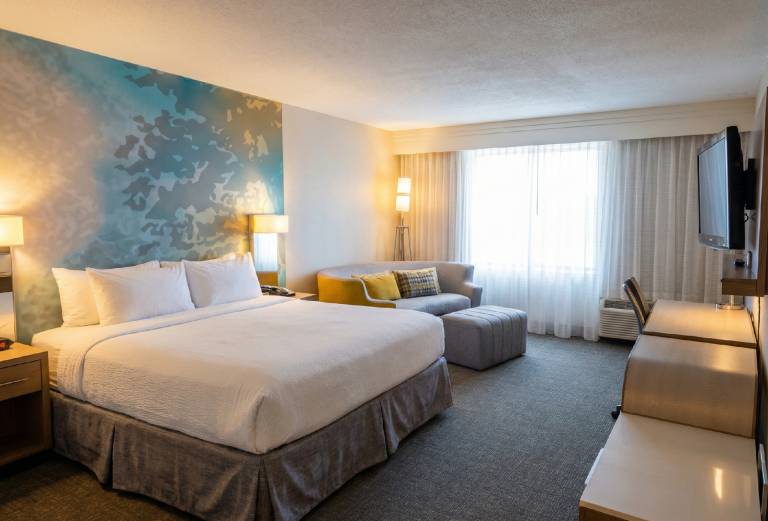 Country Inn & Suites by Radisson, Brown Deer - Milwaukee North — photo 2