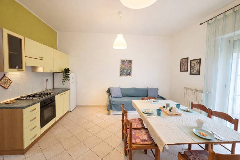 Rental apartment with 2 rooms for 6 persons — photo 2