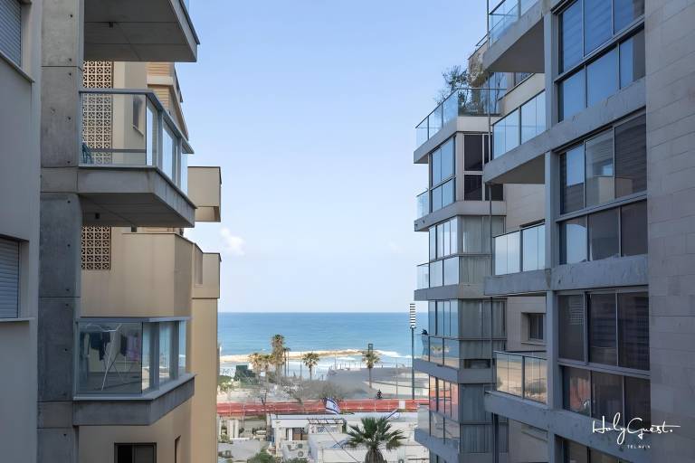 Apartment Tel Aviv District
