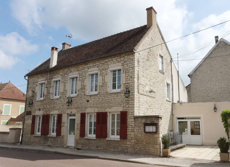 House  Voutenay-sur-Cure