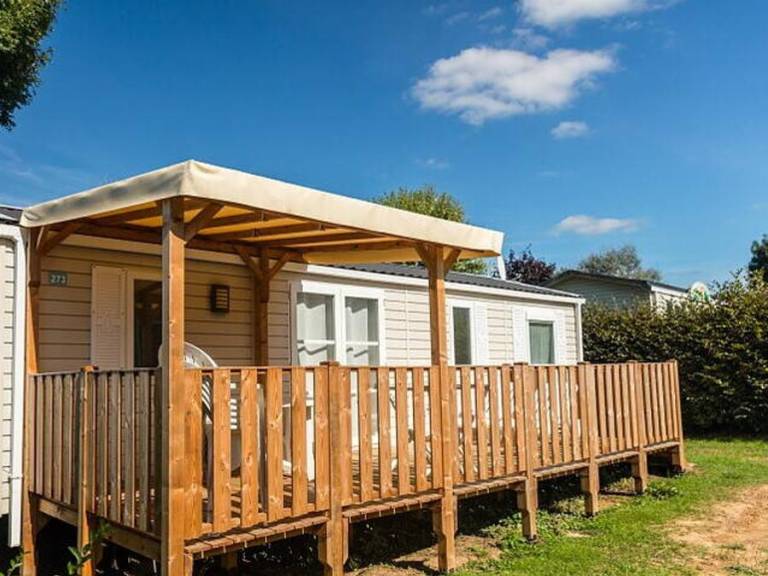 Family-friendly wonderful mobile home with patio & heated pool | Pets are welcome — photo 4