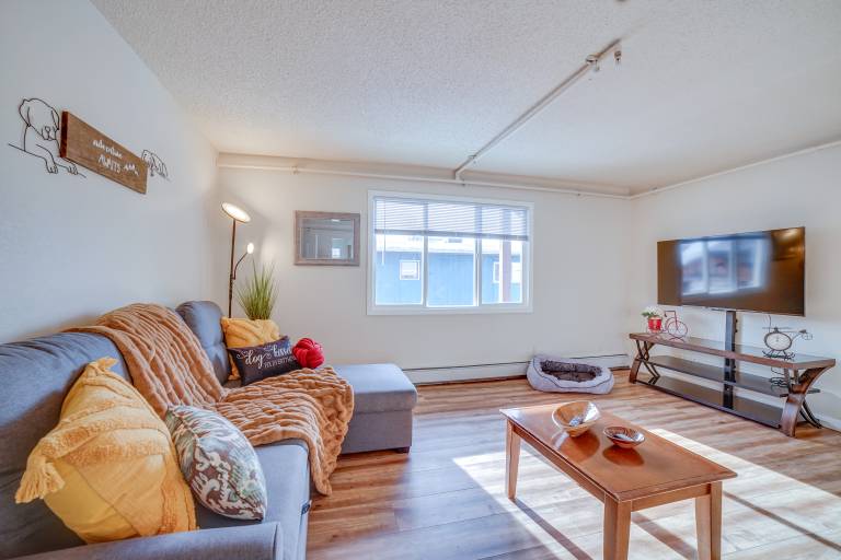 Anchorage Apartment Rental w/ Mountain Views! — photo 5