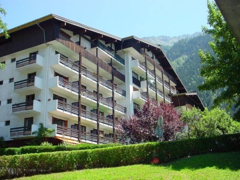 Beautiful house with terrace | Ski nearby | Pets allowed in Chamonix-Mont-Blanc