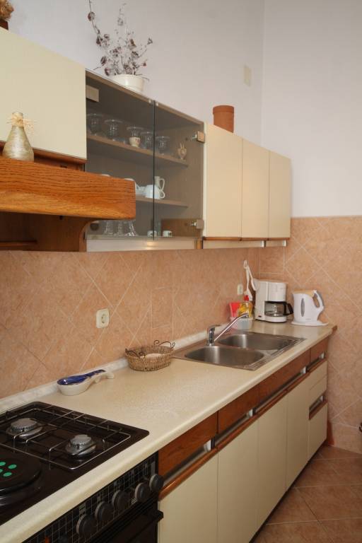 Three bedroom apartment near beach Podgora, Makarska (A-6670-a) — photo 5