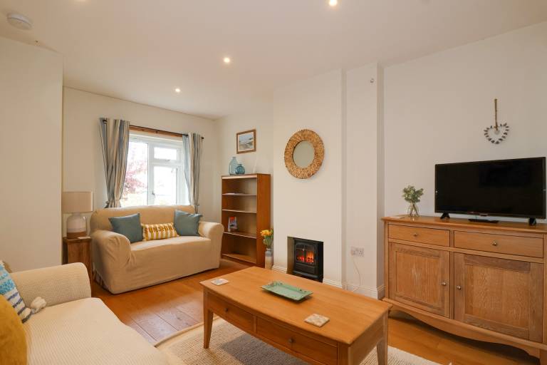 Cottage with garden | Beach view — photo 3
