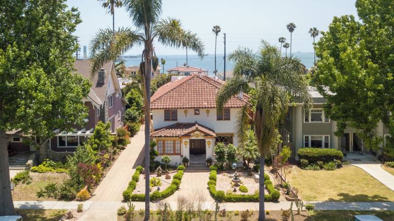 House  Belmont Shore