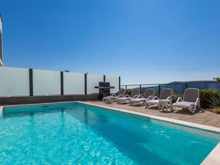 Fully equipped ample vacation home with barbeque, garden & pool | Sea view | Pets are welcome — photo 5
