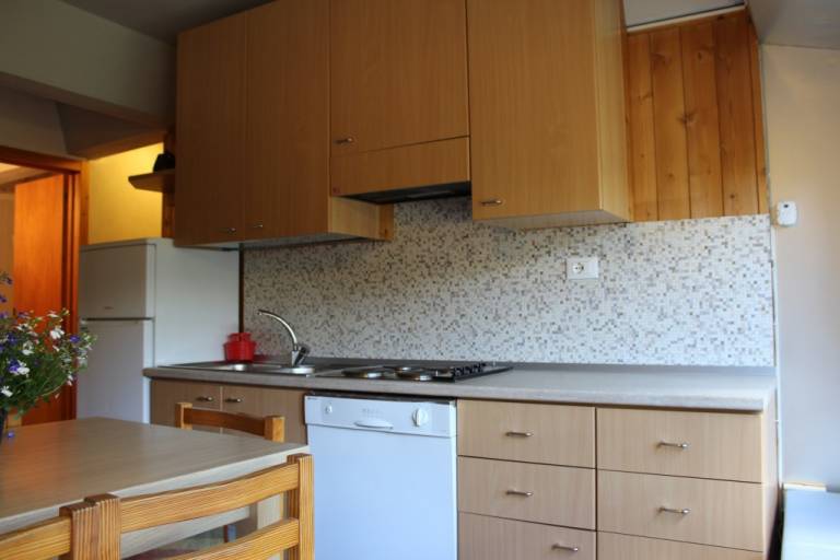 Family-friendly wonderful rental apartment with private pool | Next to the ski | Pets are welcome — photo 3