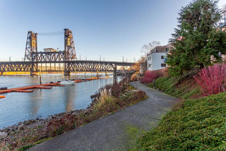 Condo  Laurelhurst