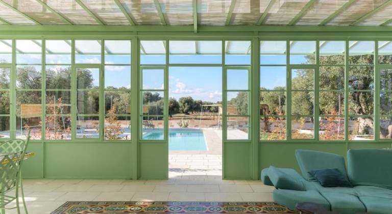 Villa with pool — photo 4