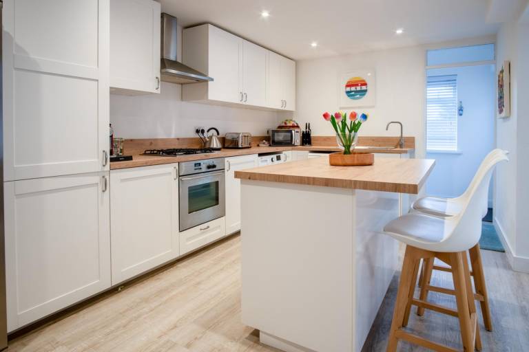 Child-friendly house with garden & fast internet | Beach view | Beach nearby | Pets are welcome — photo 4