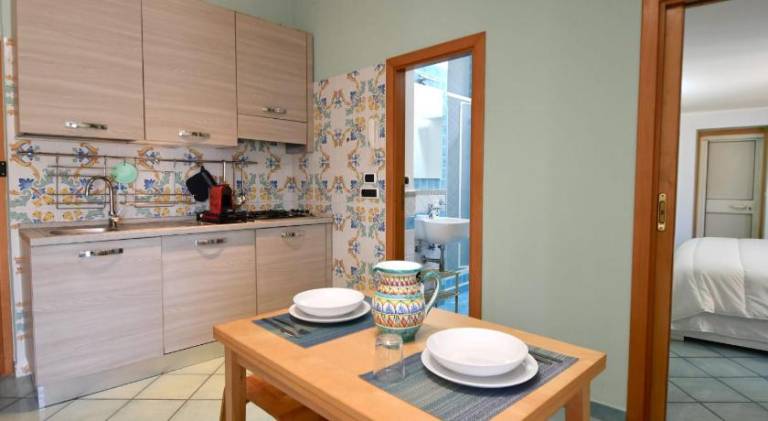 Apartment with 1 room for 4 persons — photo 4