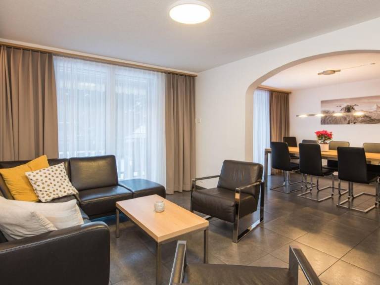 Fully equipped spacious rental apartment with barbeque & yard | Mountain view | Next to the ski | Dogs allowed — photo 3