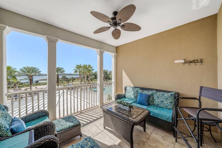Condo Upper Grand Lagoon