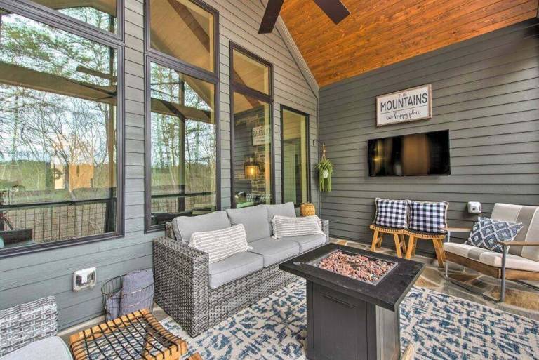 Allatoona Lake Vacation Rentals from 94 HomeToGo