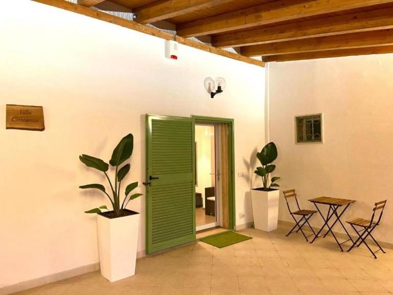 Villa with barbeque, yard & terrace | Nature view — photo 3