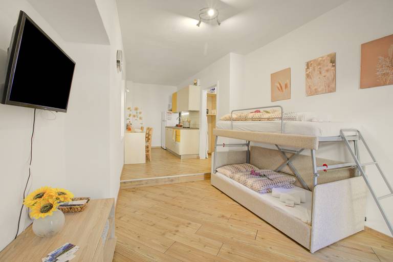 Family-friendly apartment with terrace | Mountain view | Pet-friendly — photo 3