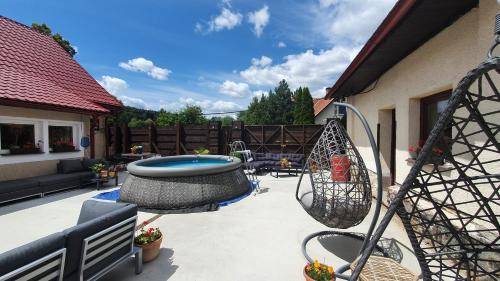 Chalet with garden, grill & jacuzzi | Suitable for remote work — photo 2