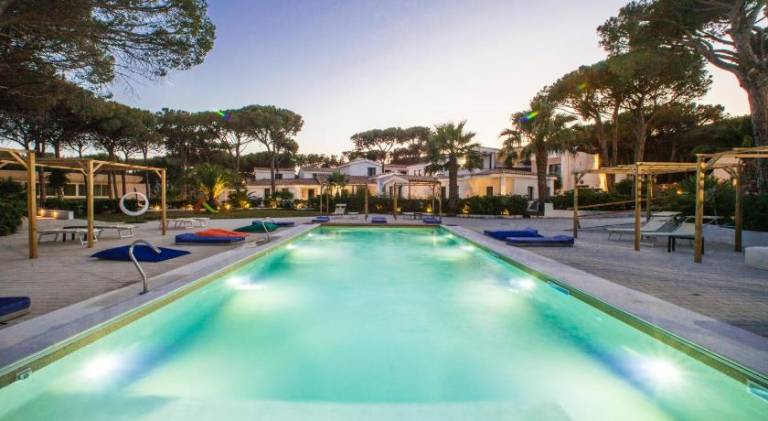Hotel New Barcavela in Pula