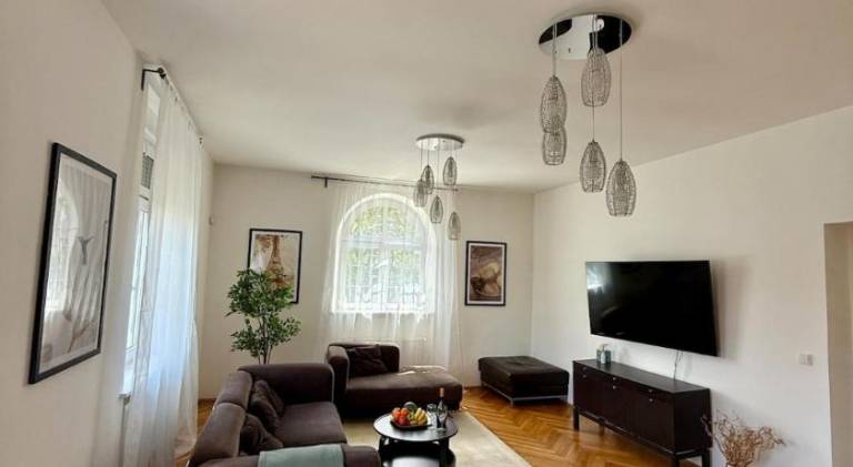 Villa with pool | Pet-friendly — photo 2