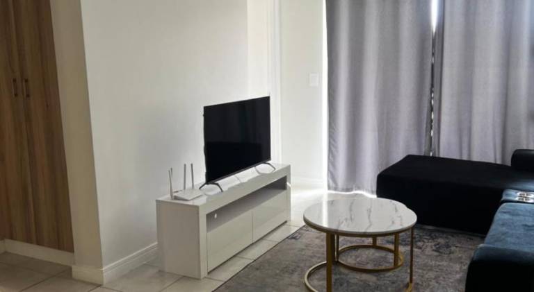 Apartment with patio | Pet-friendly — photo 2