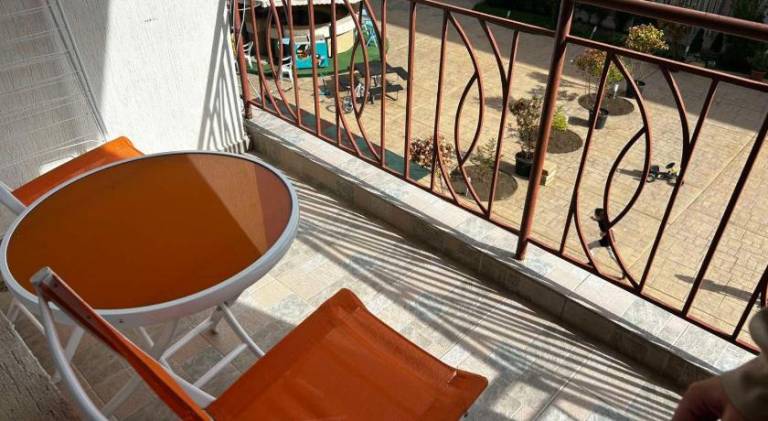 Pleasant apartment with pool | Pets allowed — photo 4