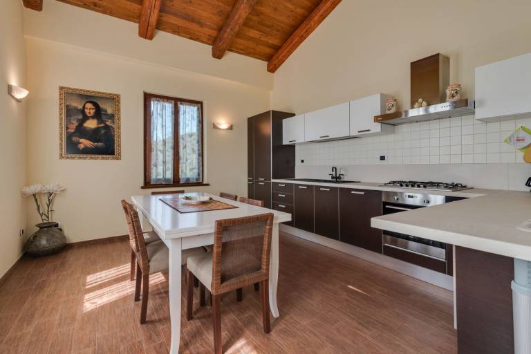 Villa with garden, sauna & jacuzzi | Nature view — photo 4