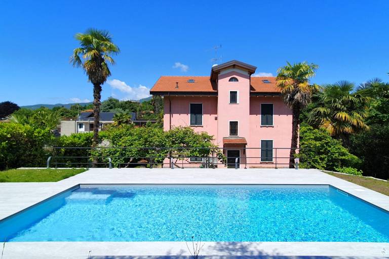 Huis  Luino