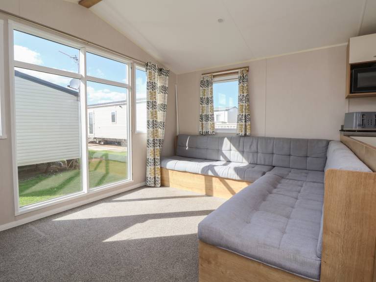 Cottage with garden | Beach view — photo 3