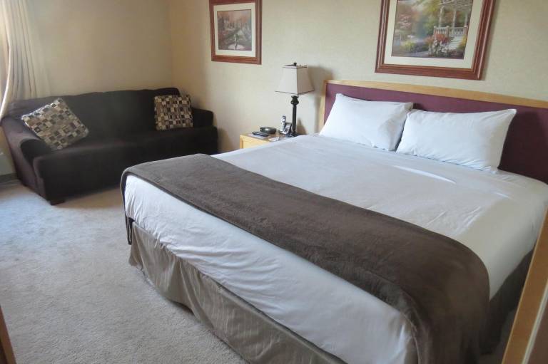 Rocky Inn Express — photo 2