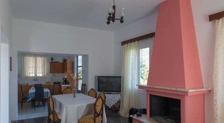 Vacation home with terrace, garden & BBQ | Pet-friendly — photo 2