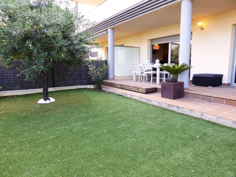 Modern Apartment with Pool, Garden & WiFi - 400m from Beach — photo 5