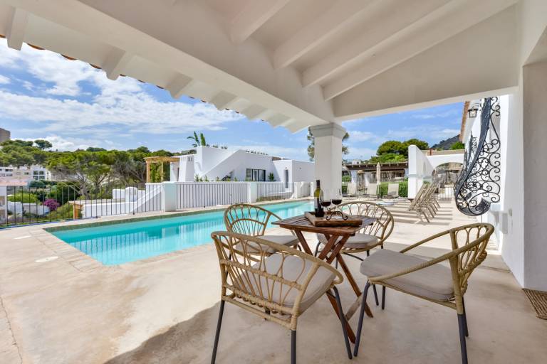Villa with garden, private pool & patio — photo 5