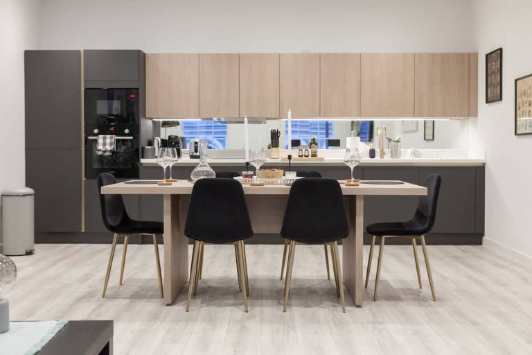 Grand Central Leeds Apartment Near Train Station