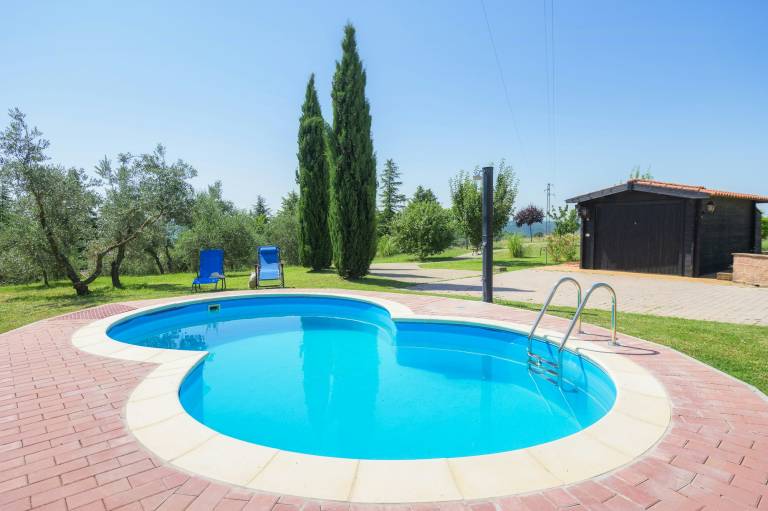 Child-friendly vacation home with yard, private pool & barbeque | Pets allowed — photo 4