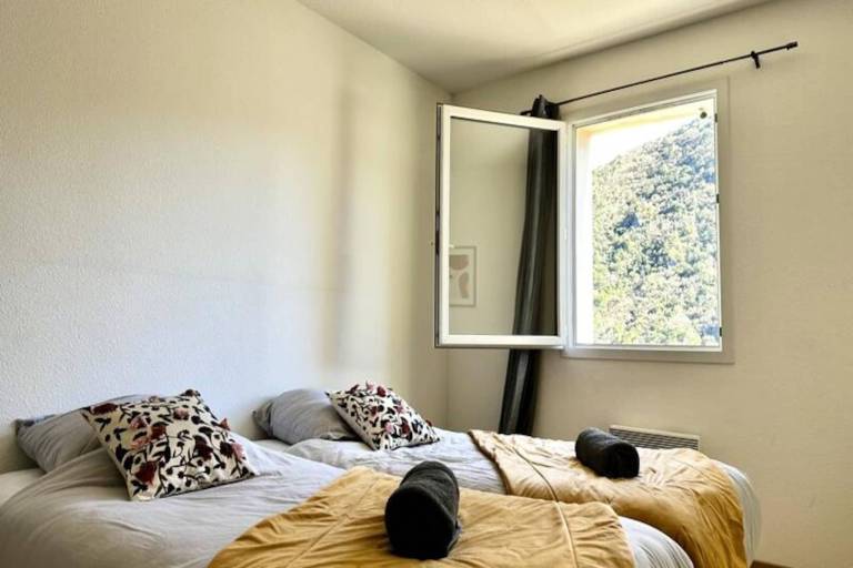 Holiday apartment with 2 rooms for 5 persons — photo 3