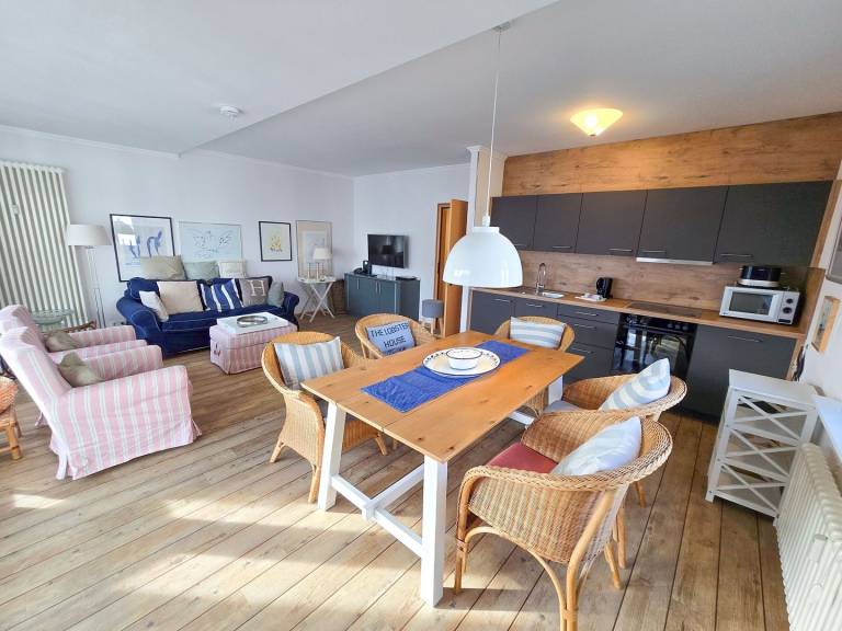 Ferienwohnung mit 2 Schlafzimmern und Balkon — photo 2
