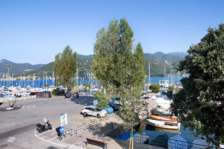 Fully equipped holiday apartment with patio & fast internet | Lake view | Close to the beach | Pets are welcome — photo 4