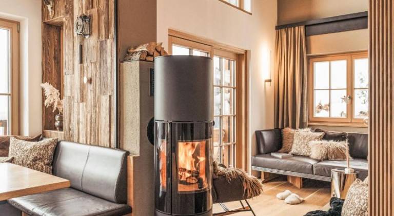 Chalet with garden, barbecue & terrace in Muehlbach Am Hochkoenig