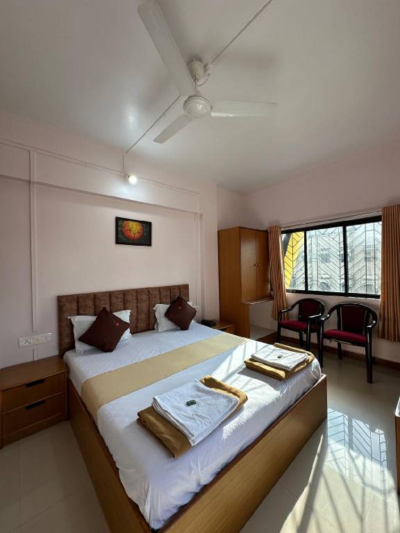 HOTEL HEERALAXMI in Alibag